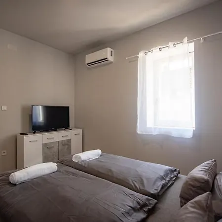 Hattyu Vendeghaz Lägenhet