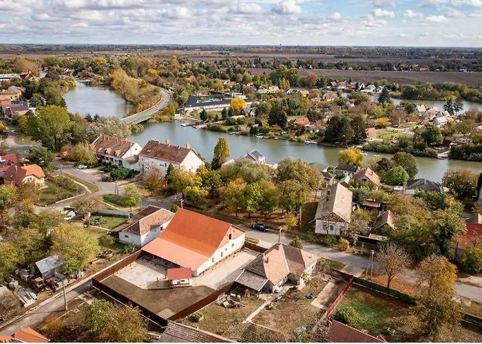 Hattyu Vendeghaz Lägenhet *